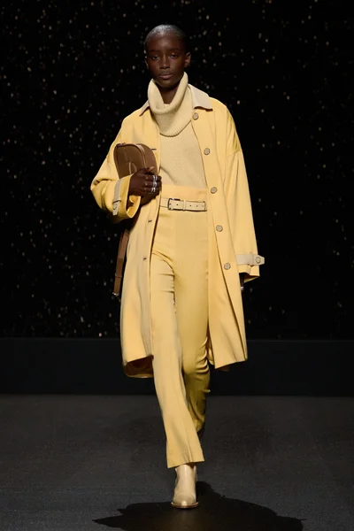 Look 44
